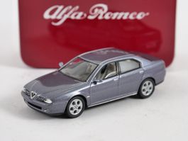 Alfa Romeo 166 Phase I+II 1998-2003 grau met.       1:43