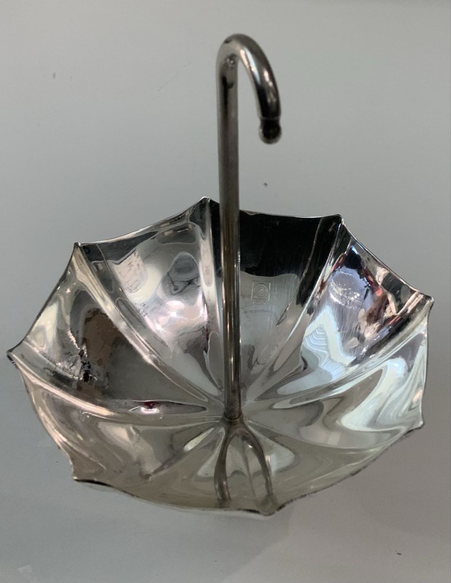 Statuette: Parapluie en métal argenté – Usato da rolle venduto da Tontonjulot 3