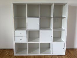 Ikea Kallax Regal weiss 4x4 Fächer
