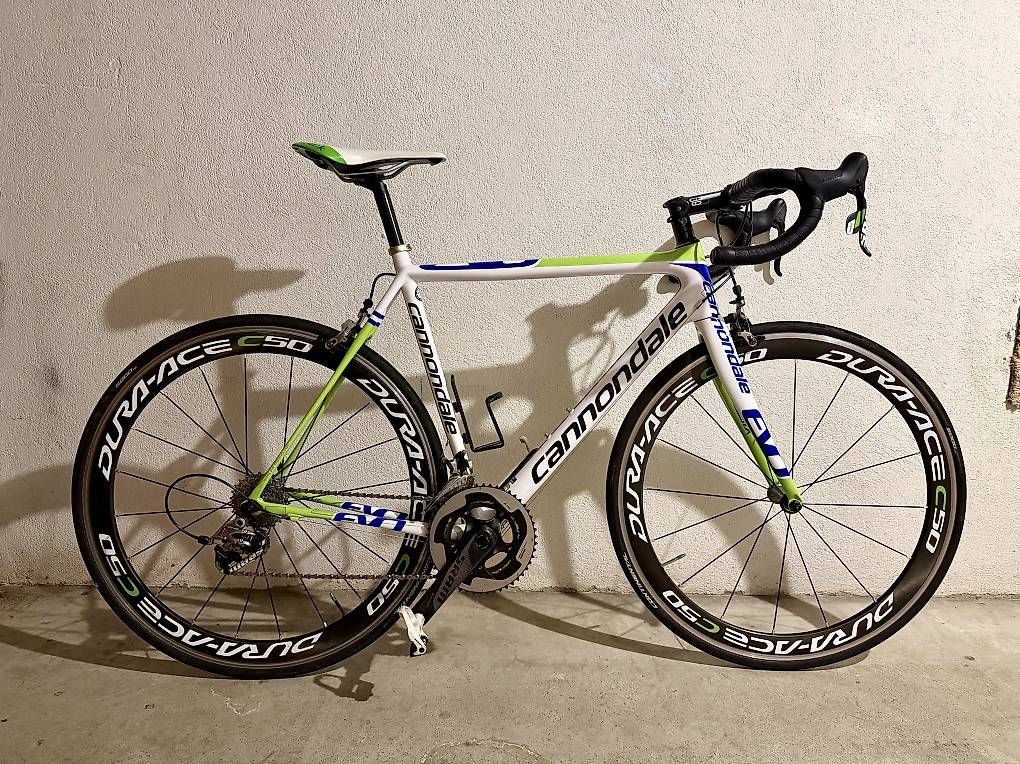 Cannondale Velos: Cannondale Supersix Evo 2 Red - taille 54 – Gebraucht aus Corseaux von bidou88