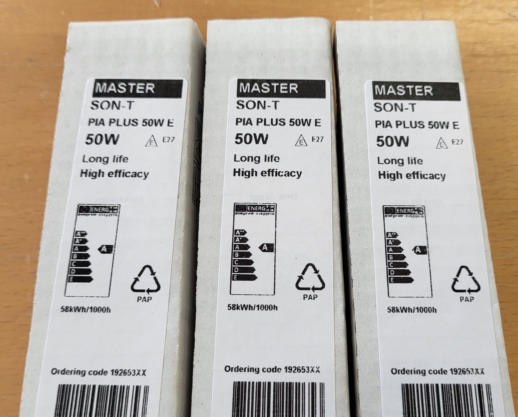 Philips Lampade: Natriumdampflampe MASTER SON-T PIA Plus 50W/220 E27 3 Stk. – Nuovo e nell'imballaggio originale da Rapperswil SG venduto da AndiRap 1
