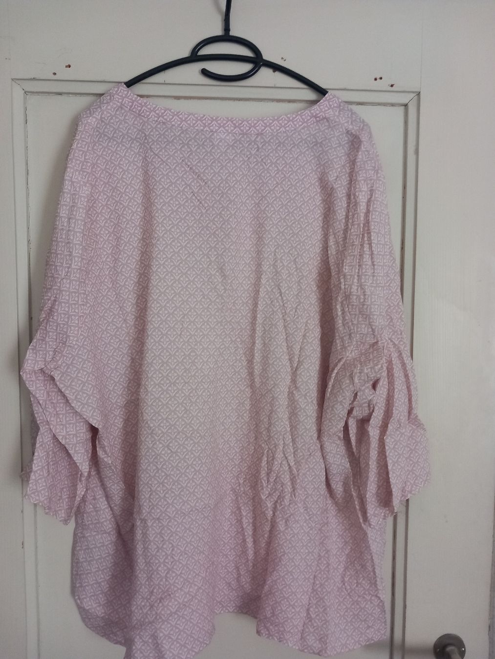 T-Shirts: Damen-Sweatshirt – Neu (gemäss Beschreibung) aus Biberist von lsr_z9lv 1