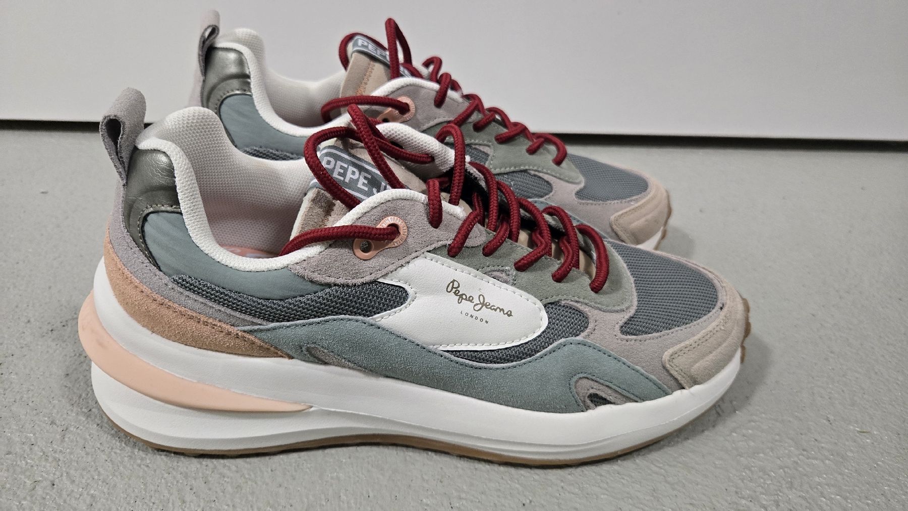Damenschuhe: Sneakers von PepeJeans – Neu (gemäss Beschreibung) aus Besenbüren von desireebuetler