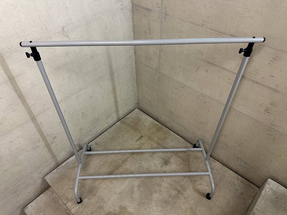 Clothes rack metal Ikea RIGGA 🩶 Kleiderständer (Gebraucht) in Zuerich ...