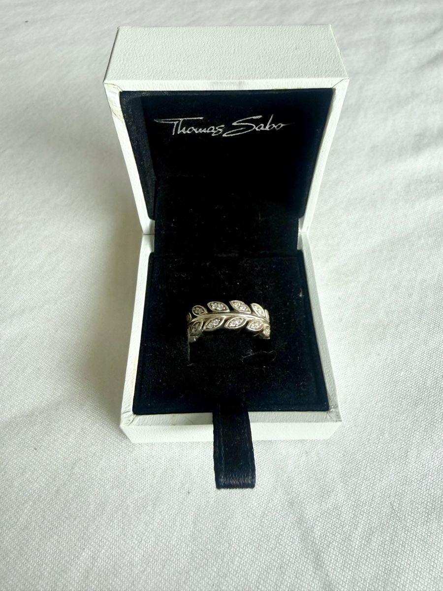 Thomas Sabo Ringe: Thomas Sabo Ring Lorbeerblatt Zirkonia Gr. 50 – Gebraucht aus Winterthur von Query01