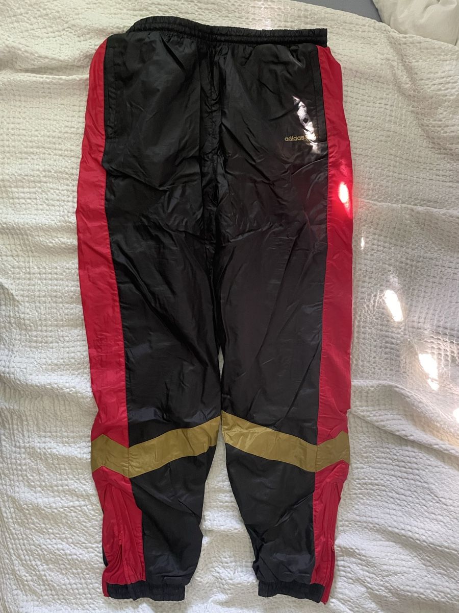Adidas Pantaloni: Adidas Vintage Sporthosen 80s – Usato da Winterthur venduto da Bakazil
