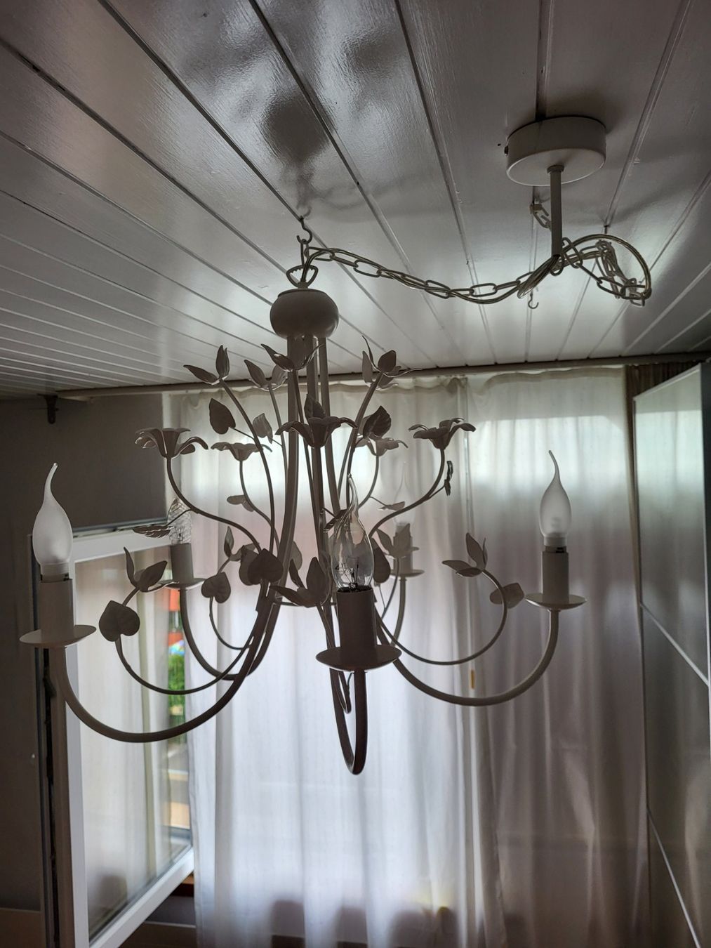 Kronleuchter & Deckenlampen: Weisser Kronleuchter von Tchibo – Gebraucht aus Romanshorn von Ylea0 1