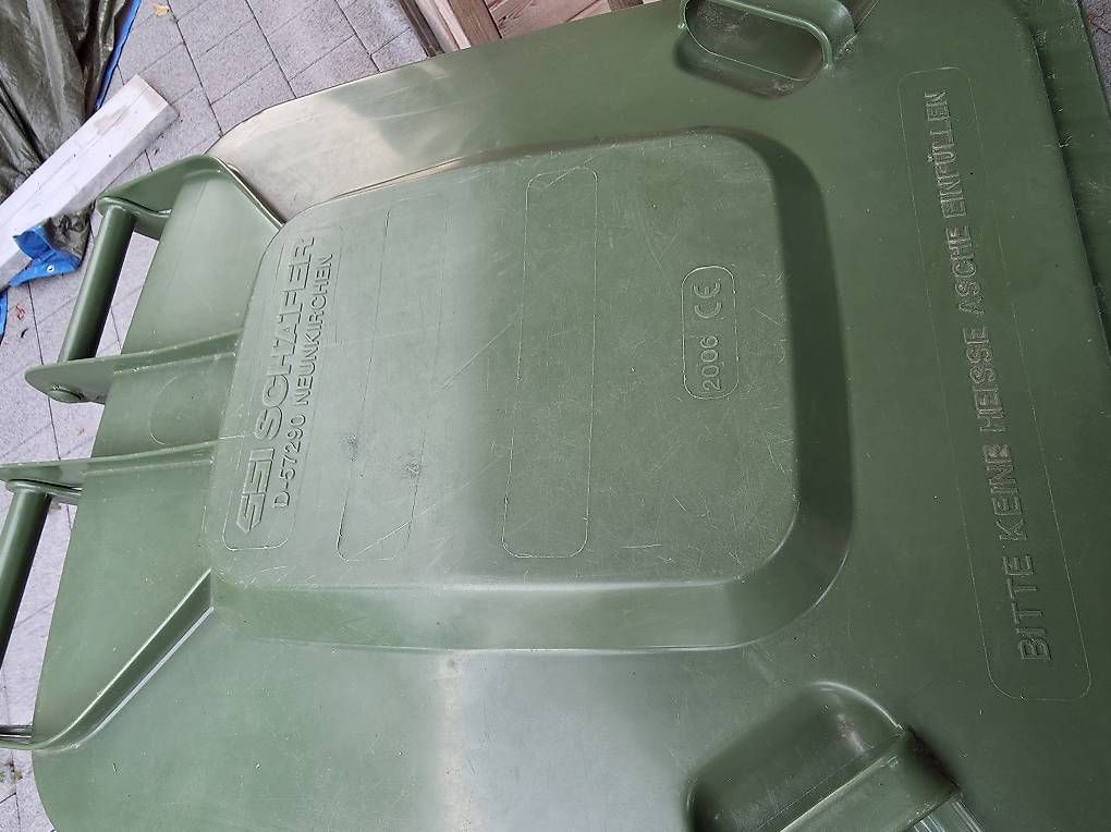 Korpus: 240 Liter Grüncontainer – Gebraucht aus Etziken von miata02 3