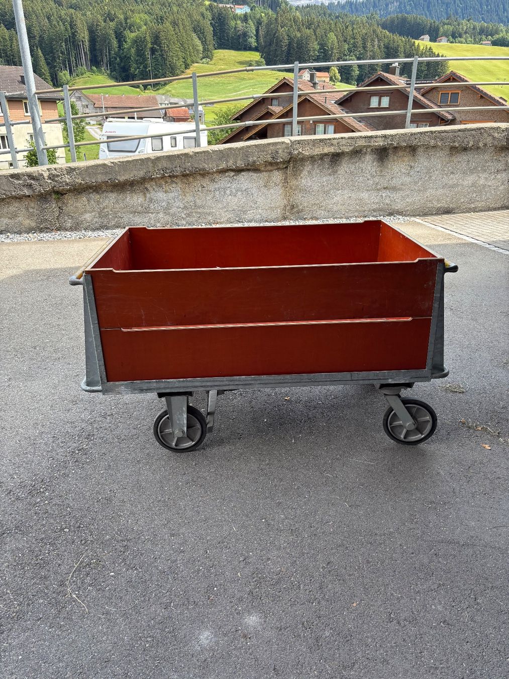 Brouettes: Postwagen – D'occasion à Gonten par sta_mm5n