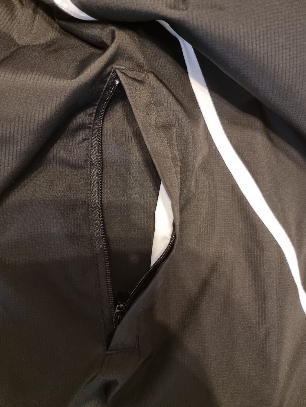 Adidas Jacken: Adidas Jacke – Neu und originalverpackt aus Luzern von Reni025 4
