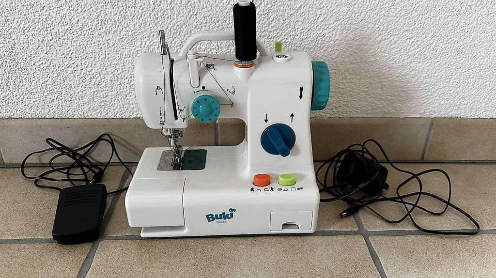 Nähmaschinen: Machine à coudre pour enfant – Gebraucht aus Montet (Broye) von pascou2011 1