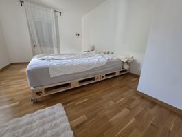 Bettgestell Palettenbau mit Rollen 