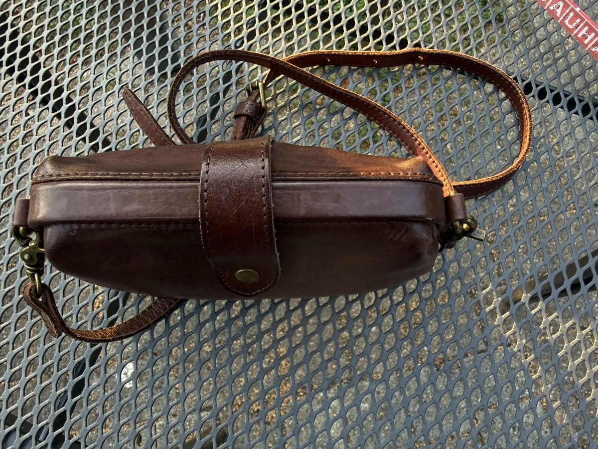 Borse da donna: Leder Tasche  – Usato da Wynigen venduto da KaZu79 4