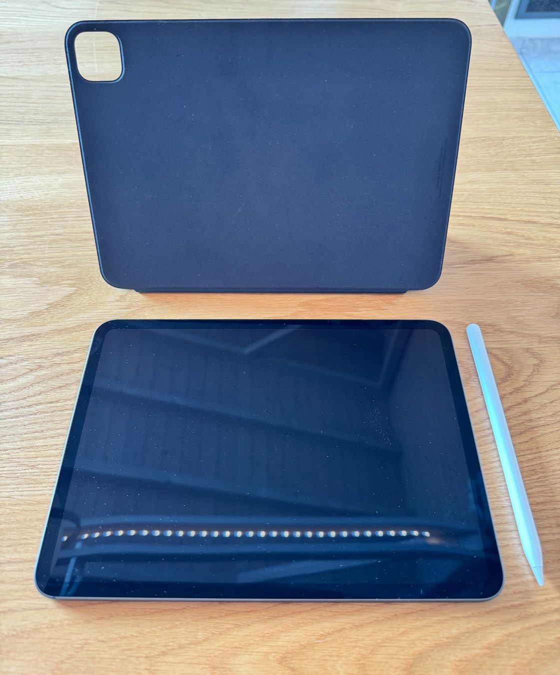Apple Tablettes PC: Apple iPad Pro M4 11" 256gb + Smart Folio + Pencil Pro – D'occasion à Neuhausen par Lanre44 1