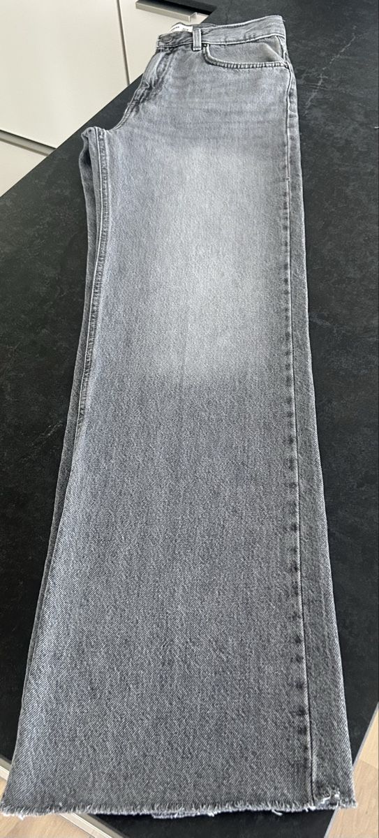 Pull&Bear Jeans: Pull&Bear Jeans, Grau, Grösse 36, Top Zustand! – Nuovo (secondo la descrizione) da Wolfhausen venduto da Nihei 1