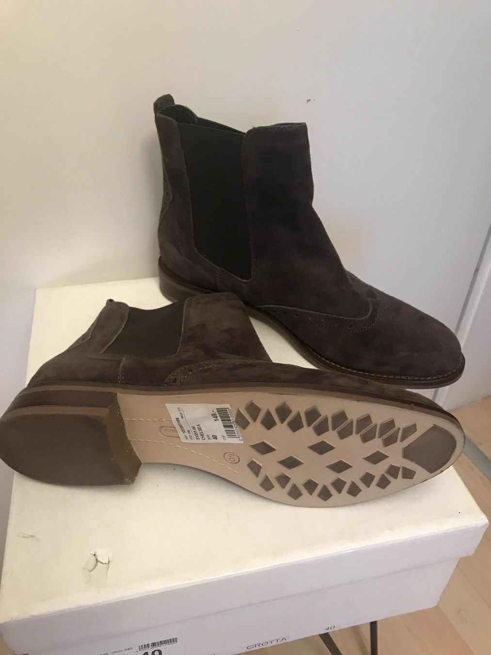 Scarpe da donna: Chelsea boots, new! Gr. 40 – Nuovo e nell'imballaggio originale da Ascona venduto da mar_q7g5 3