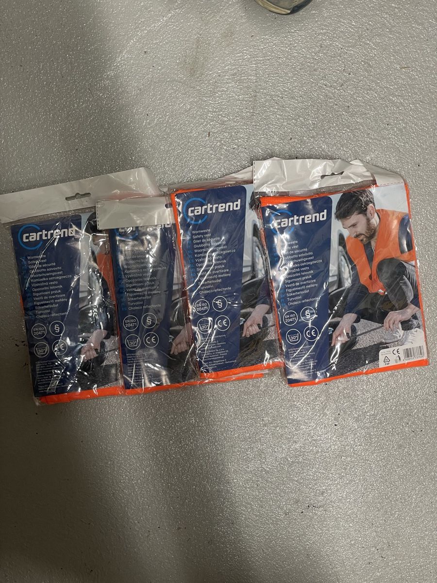 Gilets & Westen: 4x Warnweste Auto orange neu – Neu und originalverpackt aus Davos Dorf von Benji81992 1