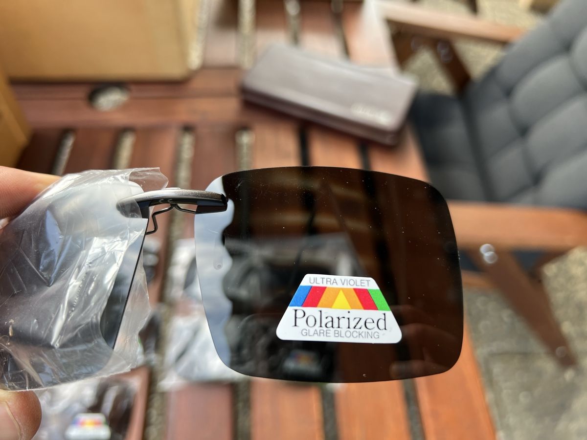 Occhiali & Lenti: Sonnenbrillenglas Polarized Glare Blocking Ultra Violet Clip – Nuovo e nell'imballaggio originale da Saanen venduto da Hanschristian 1