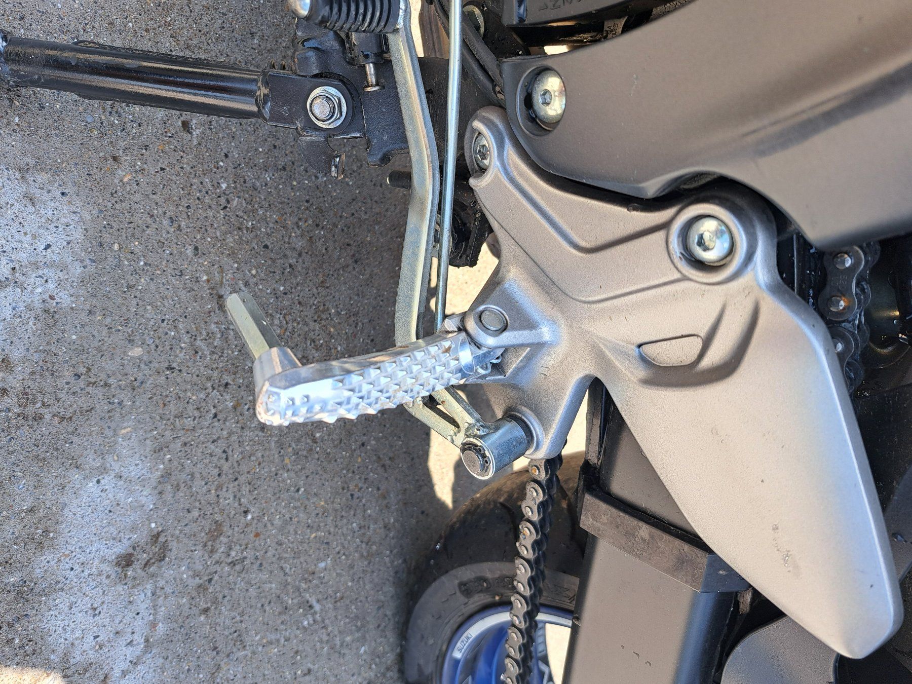Suzuki Strada: Suzuki SV 650, guter Zustand – Usato da Hünenberg venduto da sve_b5x8 1