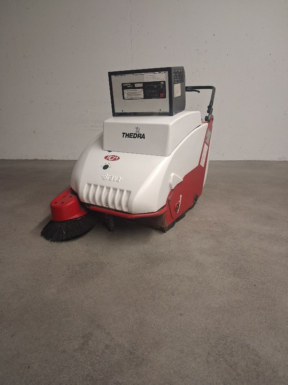 Altro in Apparecchi per la pulizia: kehrmaschine  thedra – Usato da Wohlen AG venduto da ang_xy8w
