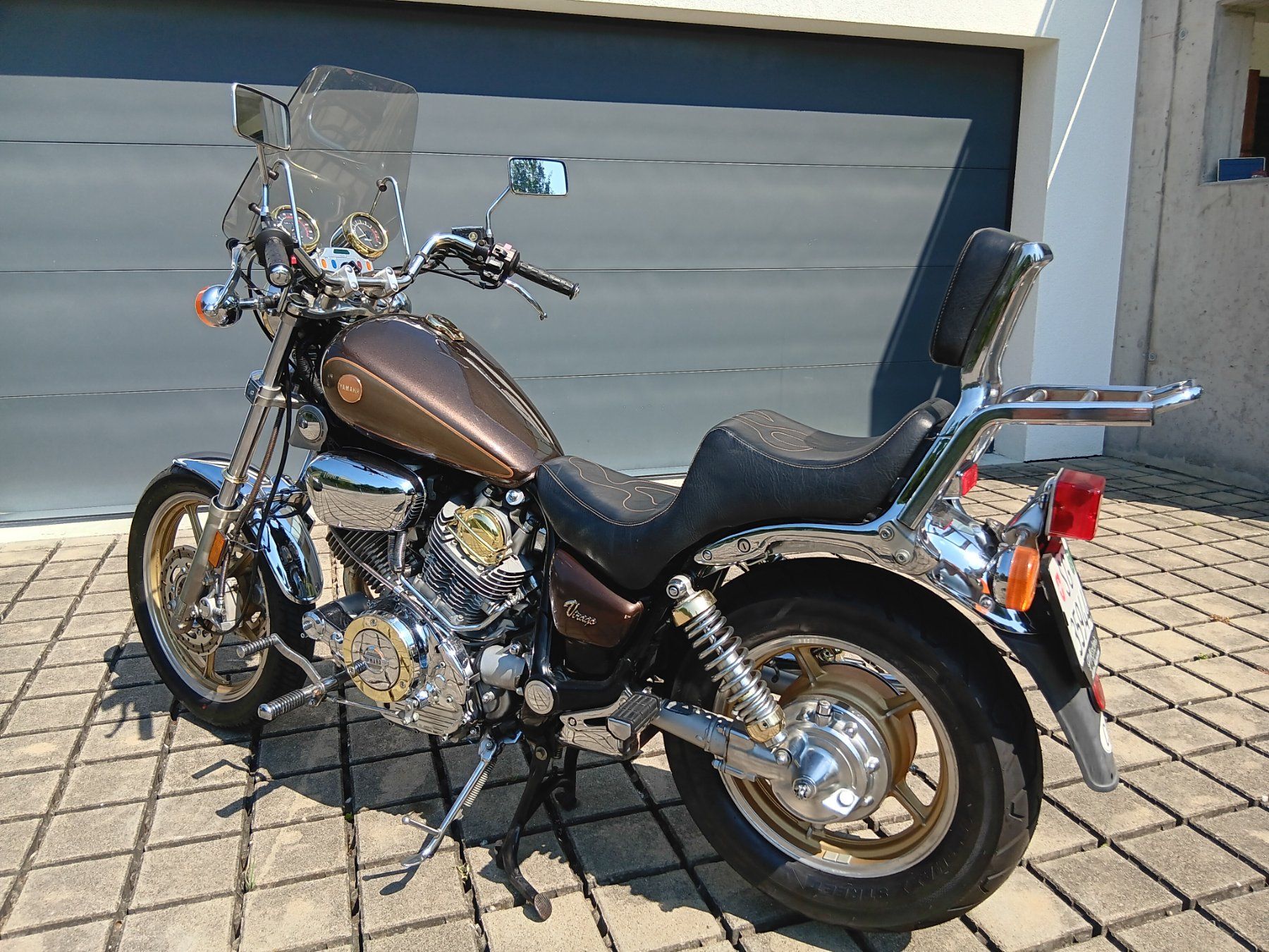 Yamaha Chopper: Yamaha XV1000 Virago Gold Edition – Usato da Buchs SG venduto da yenkodom 1