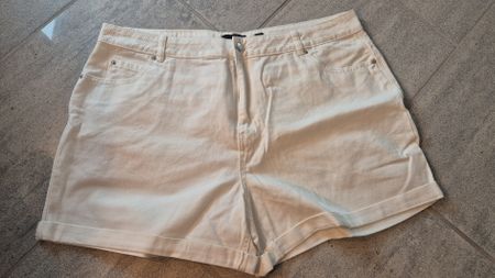 VERO MODA Denim Shorts, Crème, Gr. XXL - Sommer Must-Have!