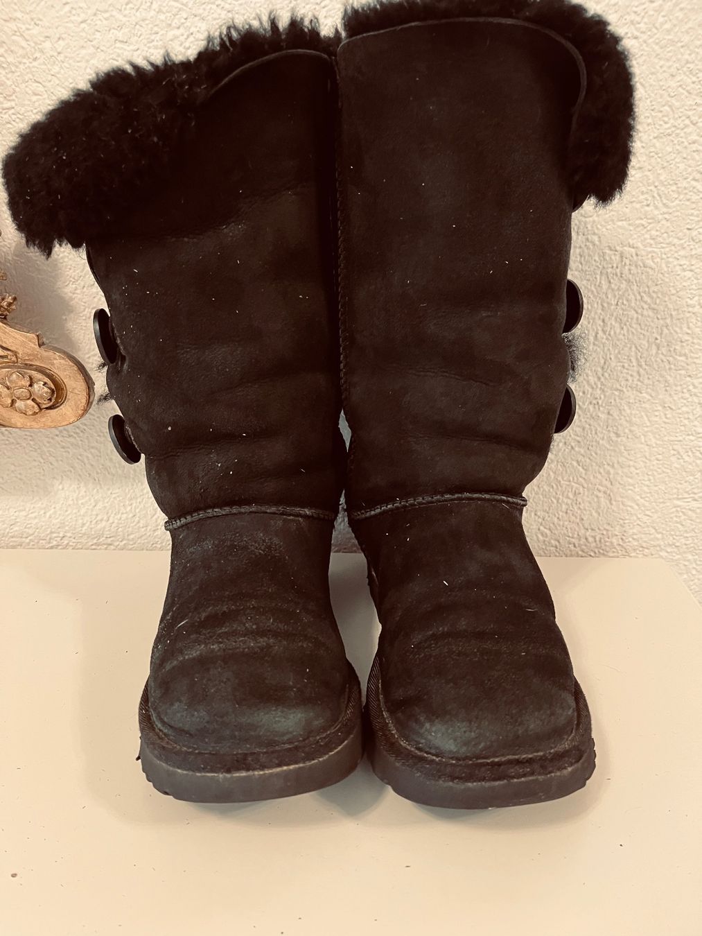 Ugg Damenschuhe: UGG schwarz Grösse 38 – Gebraucht aus Kirchleerau von Dalmi220