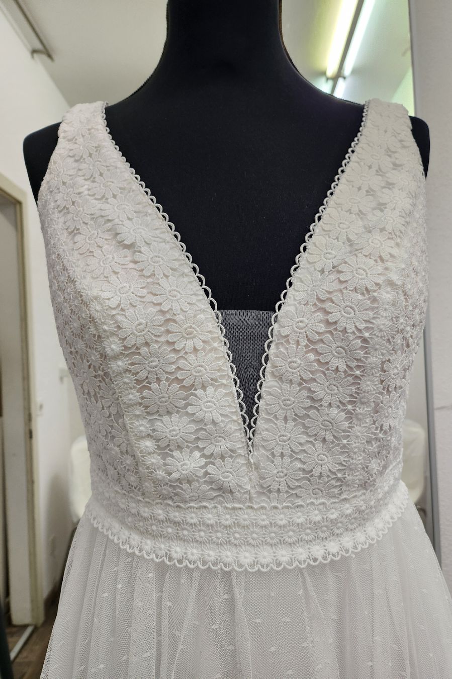 Vestiti: Brautkleid Ivory – Nuovo (secondo la descrizione) da Uster venduto da VMT. 1