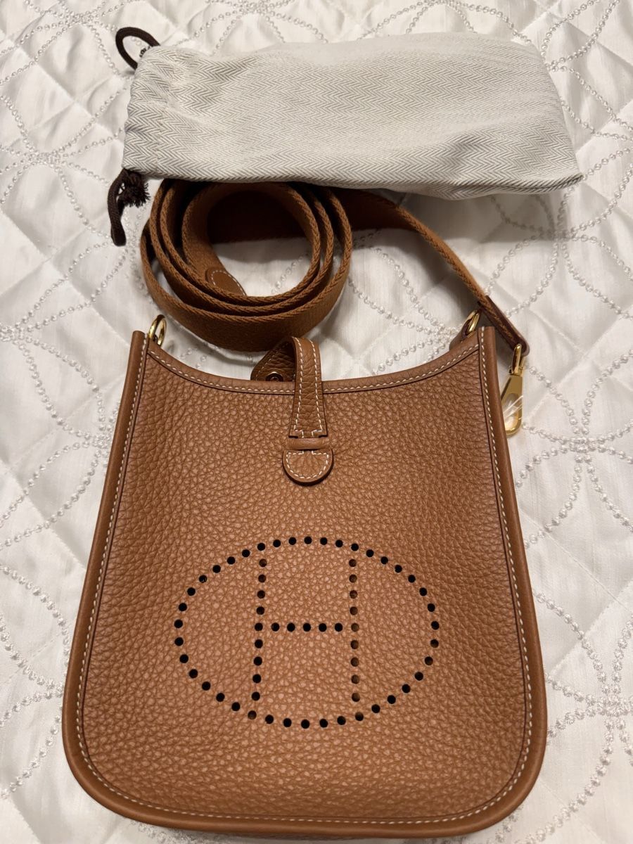 Hermès Borse da donna: HERMÈS Tasche Mini Évelyne 16 Amazone – Nuovo e nell'imballaggio originale da Birmenstorf AG venduto da aon_2hr9 2