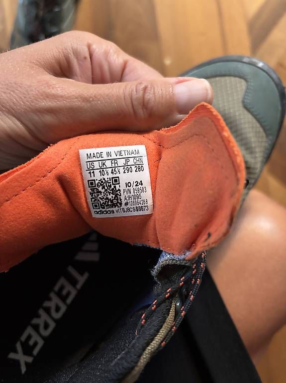 Scarpe da uomo: Adidas Terrex Gr. 45.5 – Usato da Zug venduto da Sienna78 2