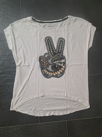 T-Shirt weiss Grösse XL mit Print kleine Löcher