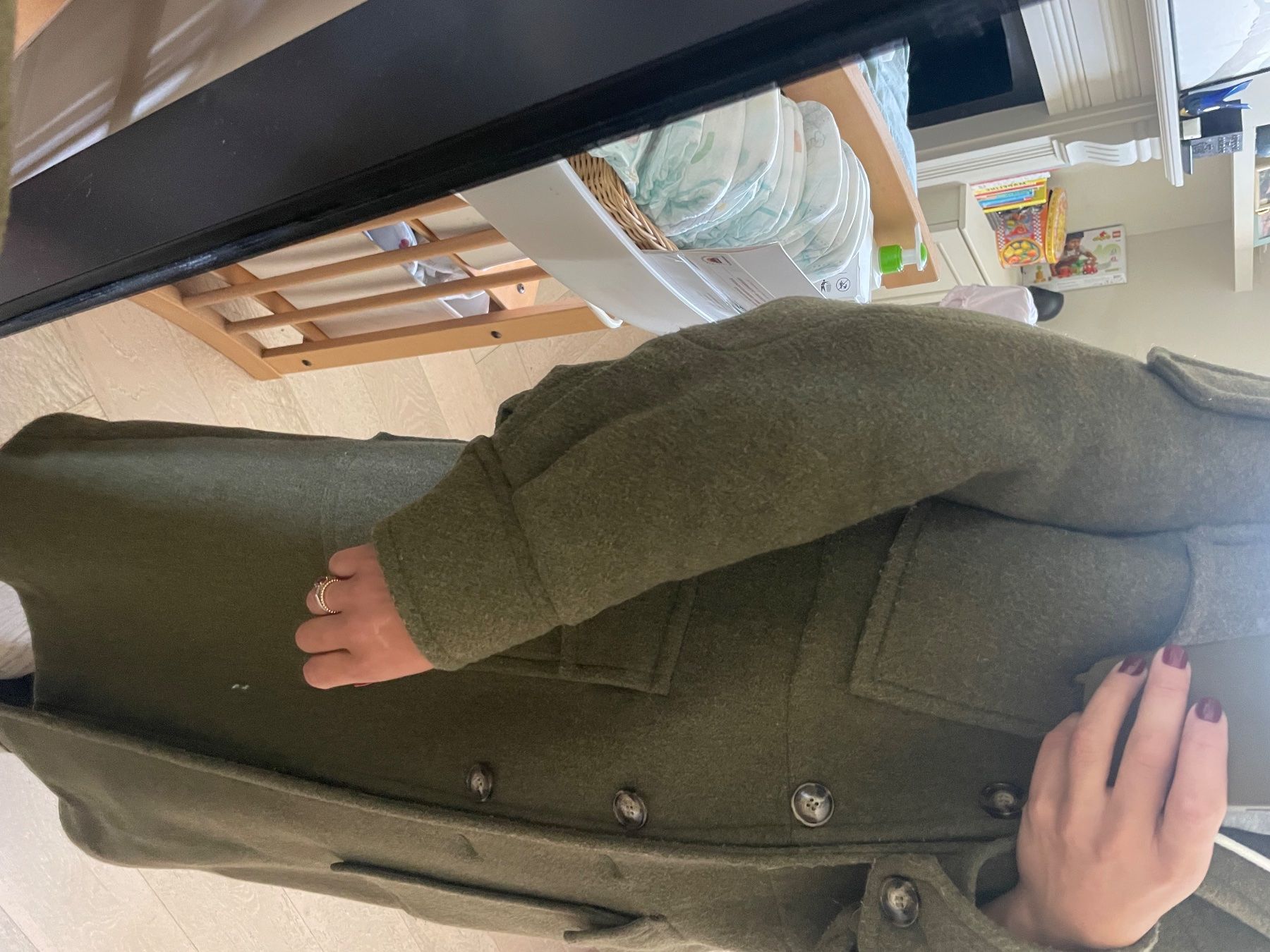 Victoria Beckham Cappotti: Victoria Beckham khaki wool coat – Usato da Yverdon-les-Bains venduto da pen_bbz8 9