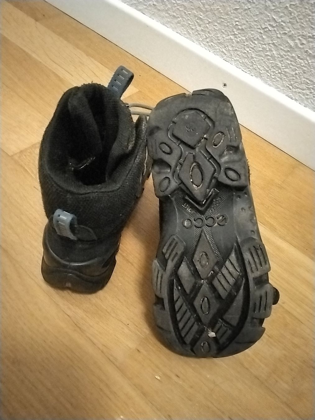 Ecco Chaussures garçon: Wanderschuhe / Trekkingschuhe Gr. 28 – D'occasion à Balterswil par Meerdeern 1