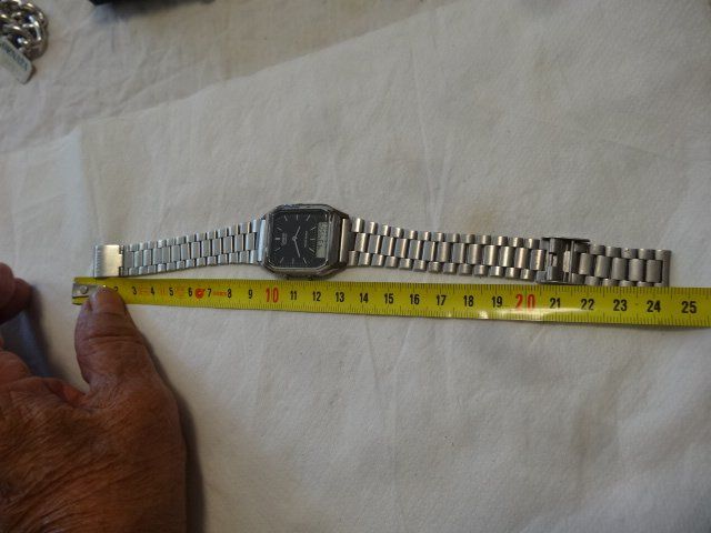 Casio Orologi: CASIO DIGITAL  HERREN  UHR.QUARTZ.-LÄÜFT-28X30MM – Usato da zürich venduto da ahmad01 2