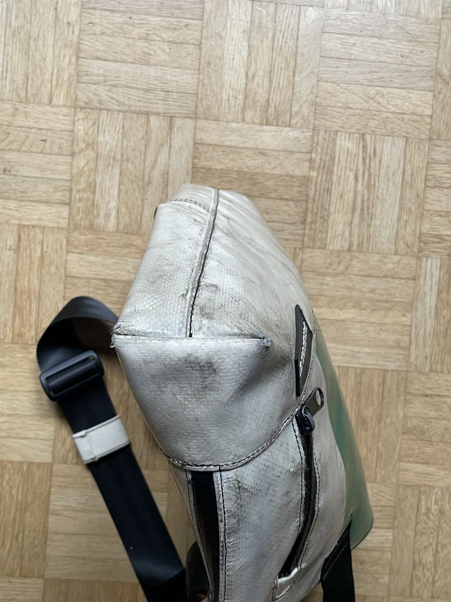 Freitag Taschen: Freitag Messenger Bag, White/Green, Used Condition – Gebraucht aus Zürich von mes_tn9g 2