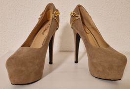 beige Plateau-High Heels, TULIPANO, mit Goldkette, Gr. 40