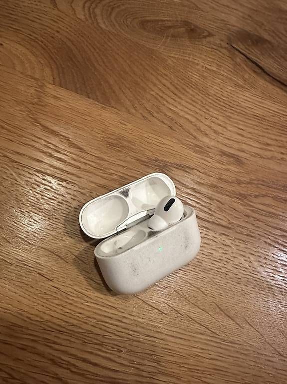 Cuffie: Apple Airpods Pro Rechts mit Case. – Usato da Winterthur venduto da Marco_23