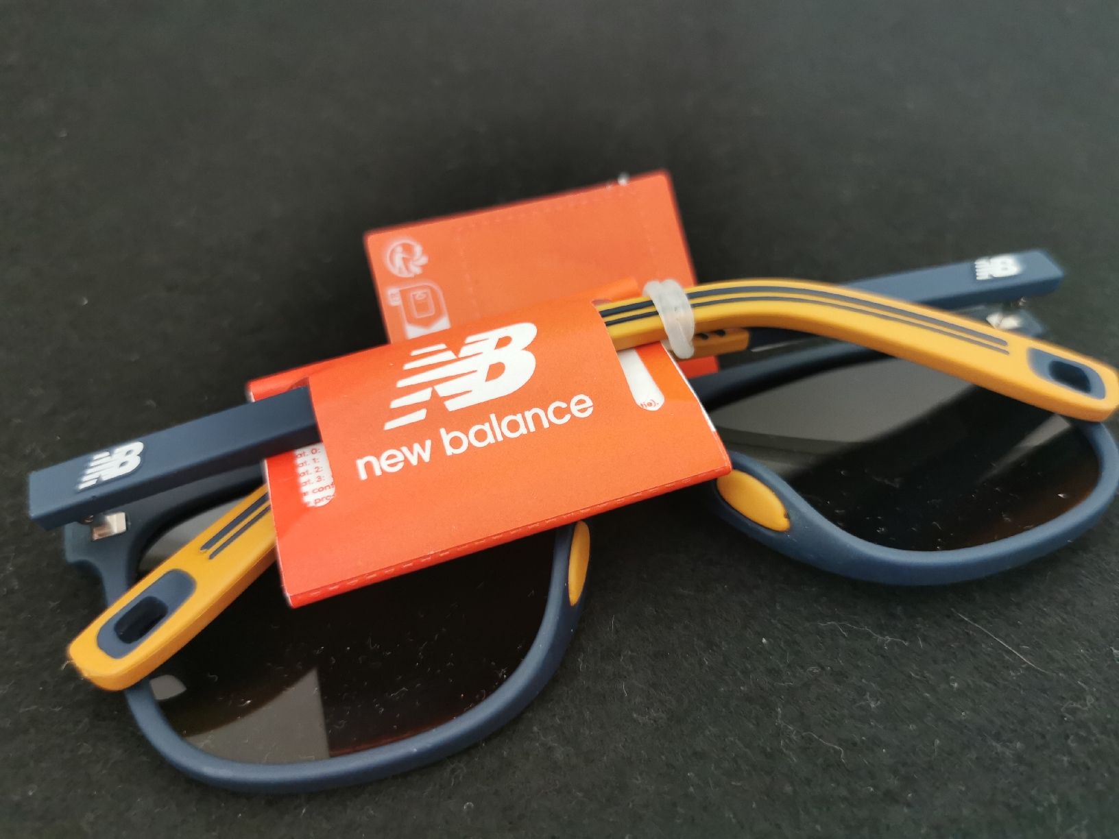 Occhiali & Lenti: New Balance Herren Sonnenbrille  – Nuovo e nell'imballaggio originale da Schlieren venduto da vlalif 4