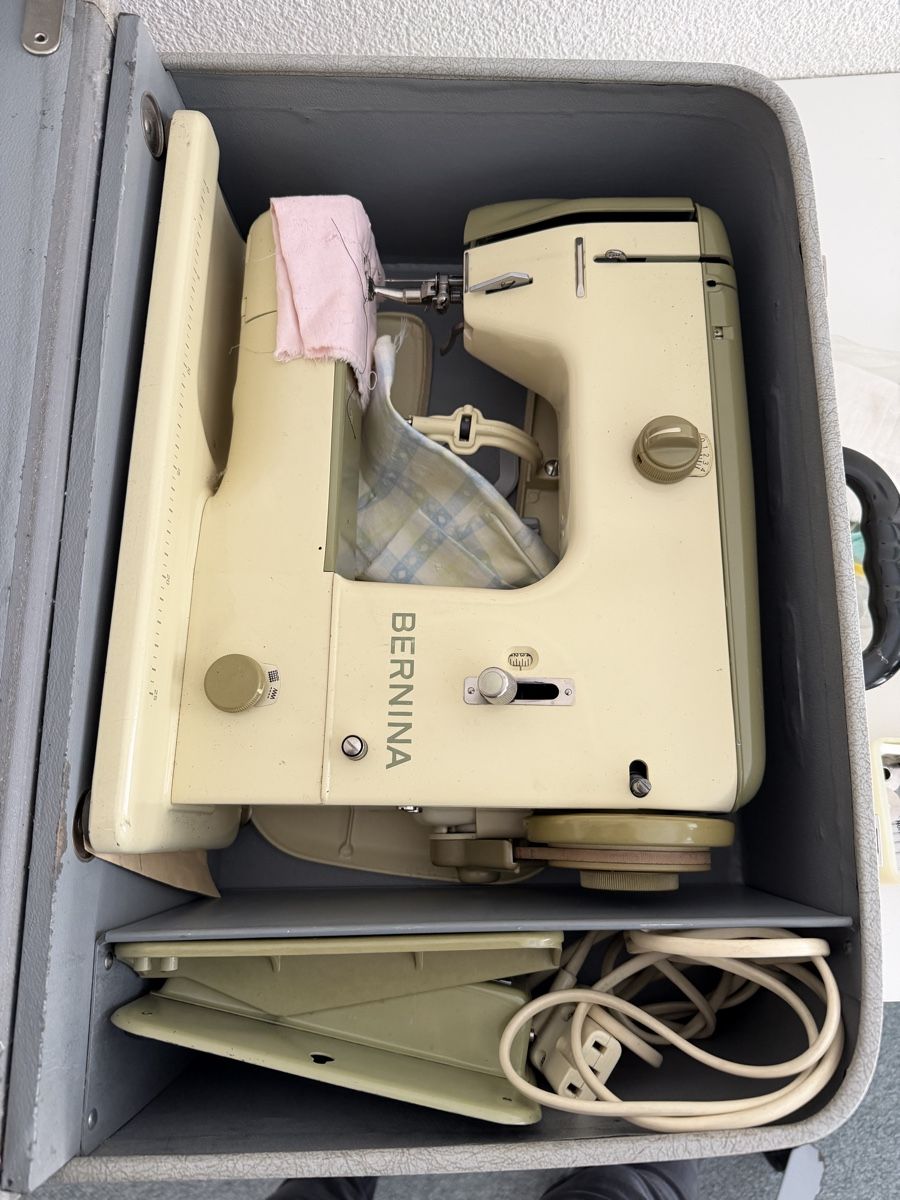 Bernina Nähmaschinen: Bernina 700 – Gebraucht aus Steffisburg von Felina1