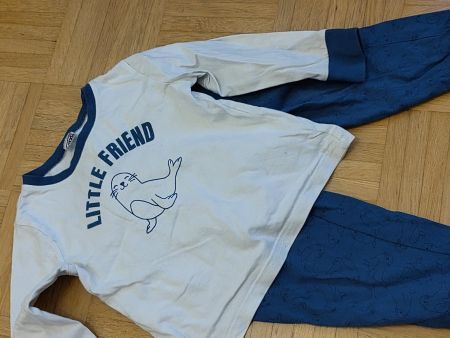 Blau weisser Seehundpyjama, Grösse 98/104