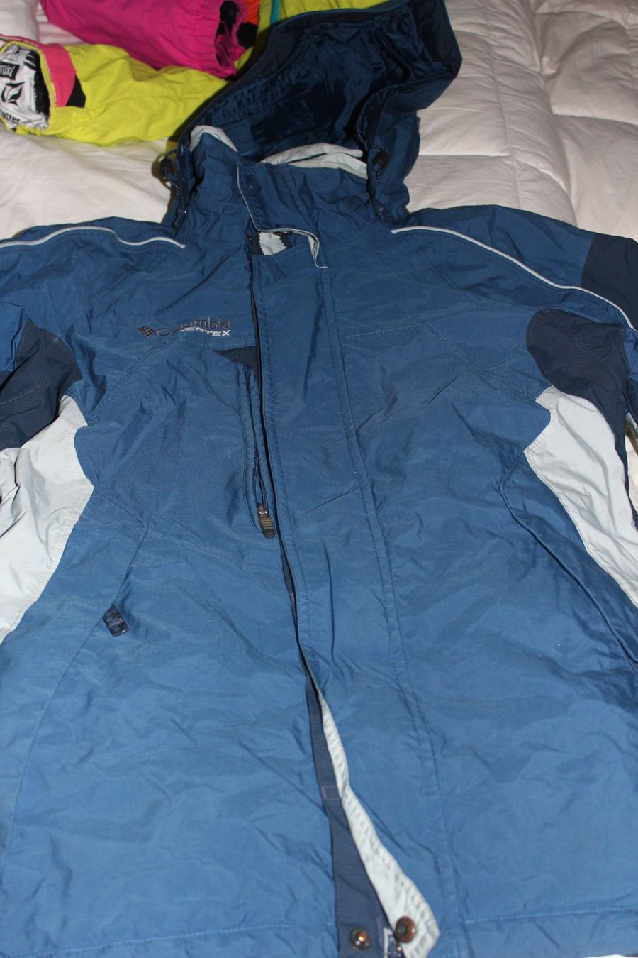 Lotti di vestiti: Volcom, columbia , extend , 3x veste hiver – Usato da Travers venduto da ColibriRoseOrange 6
