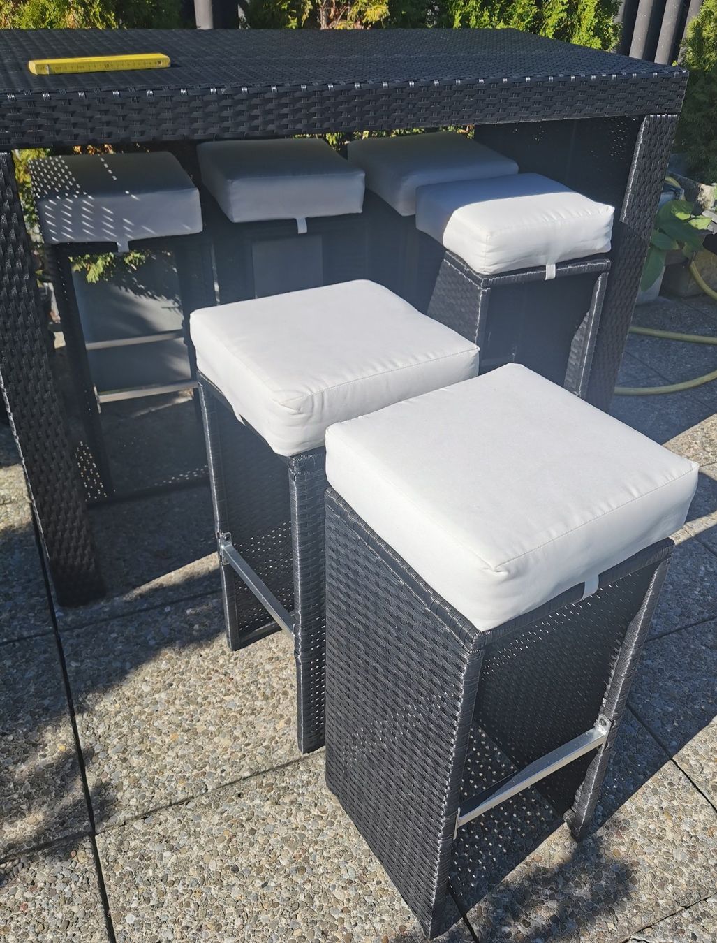 Set di tavolo e panche: Rattan Gartenbar Set (Bartisch + 6 Hocker) – Usato da Oberlunkhofen venduto da fashionbee 4