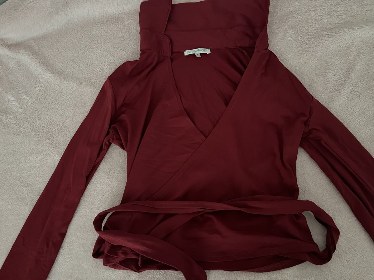 Camicette: Schickes rotes Wickelshirt, Vintage – Usato da Laufen venduto da oceanwave. 1