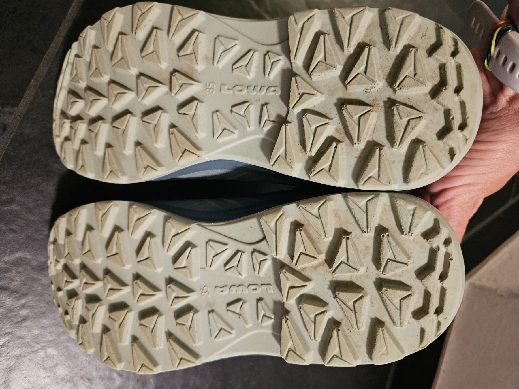 Lowa Scarpe per ragazzi: Lowa Wanderschuhe, Trekkingschuhe Gr.35 – Usato da Wangen ZH venduto da tulipe55 2