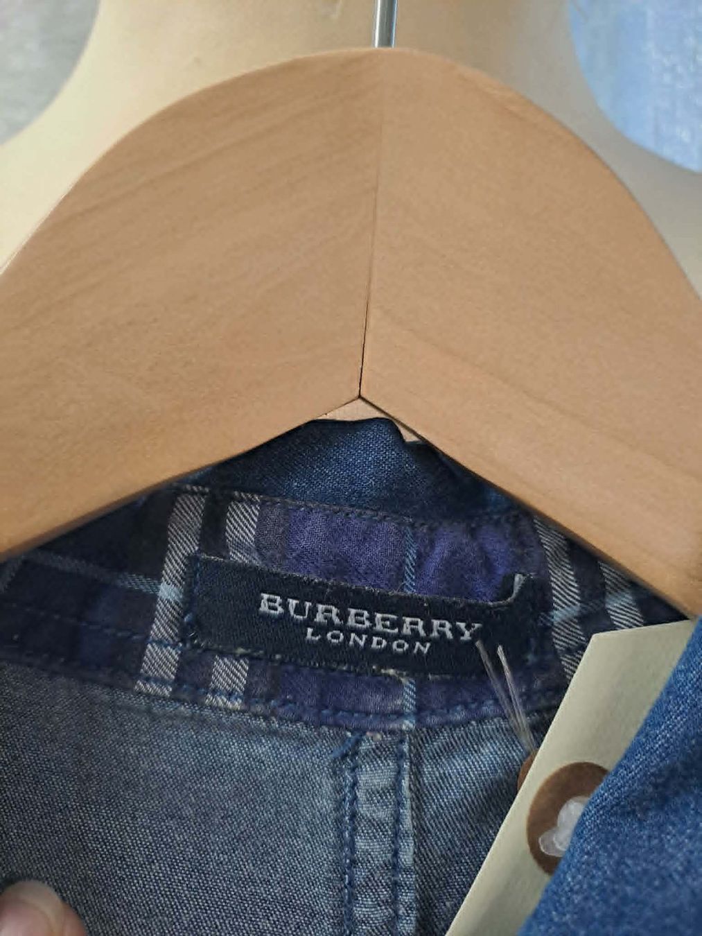 Vestiti: Robe Burberry – Usato da La Chaux-de-Fonds venduto da Emmaus2300CDF 5