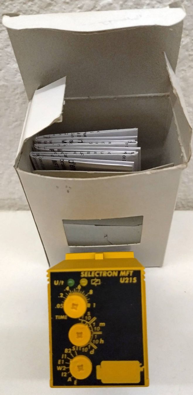 Componenti elettronici: Selectron Multifunktionsrelais MFT U21S – Nuovo e nell'imballaggio originale da Wilen b. Wollerau venduto da Slent 1