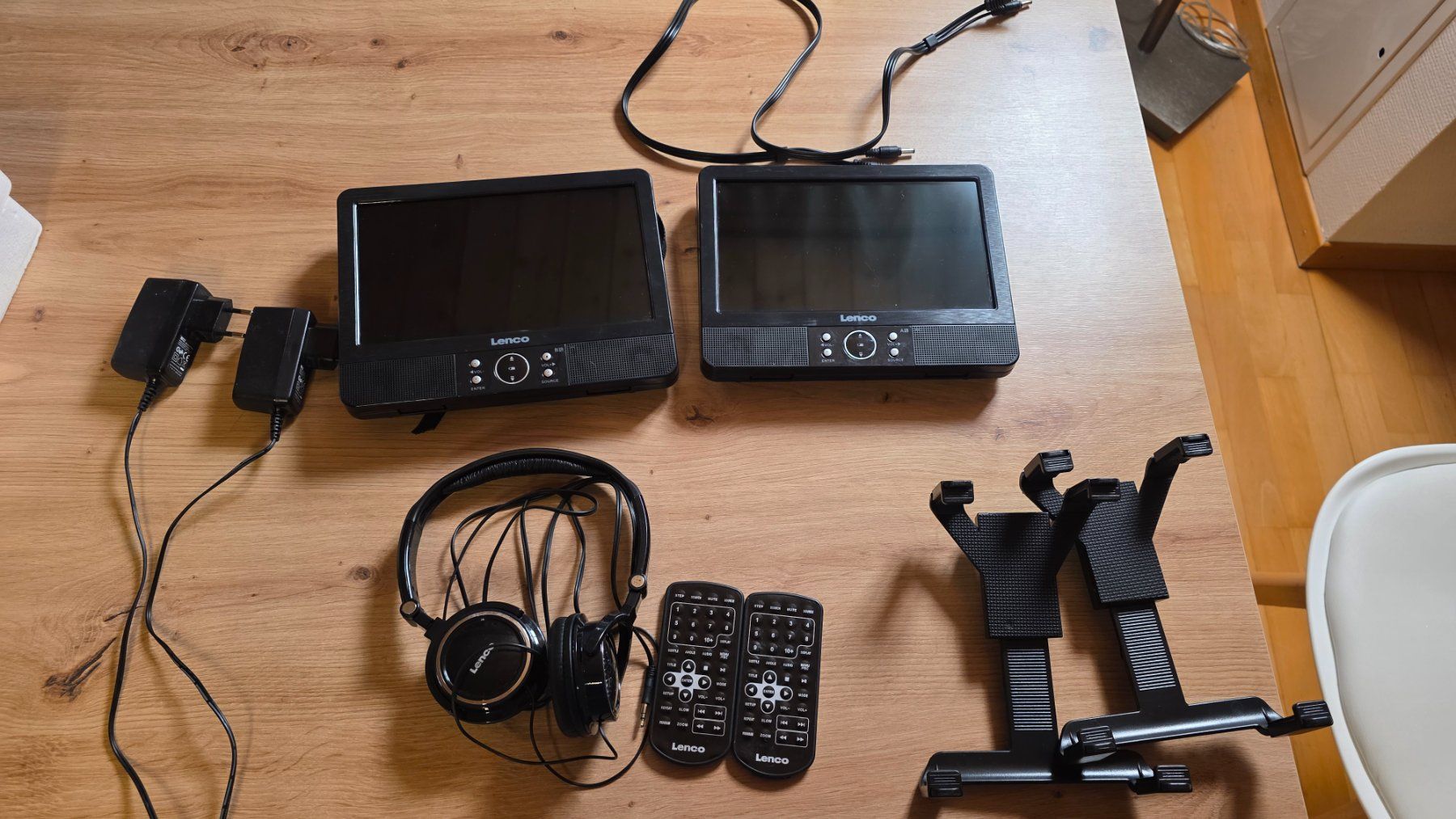 Lenco Lettore multimediale portatile: 2×9"Lenco DVD Player – Usato da Waldstatt venduto da EP1984 1