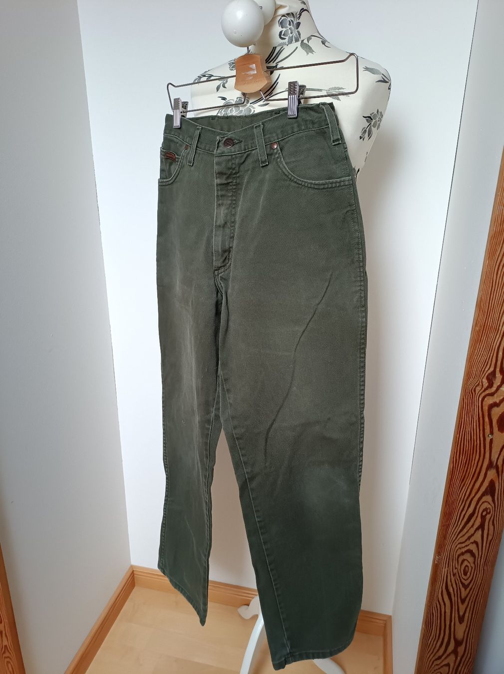 Wrangler Jeans: Wrangler Jeans 34-32 100% Baumwolle – Usato da Peccia venduto da LillyMarie98 1