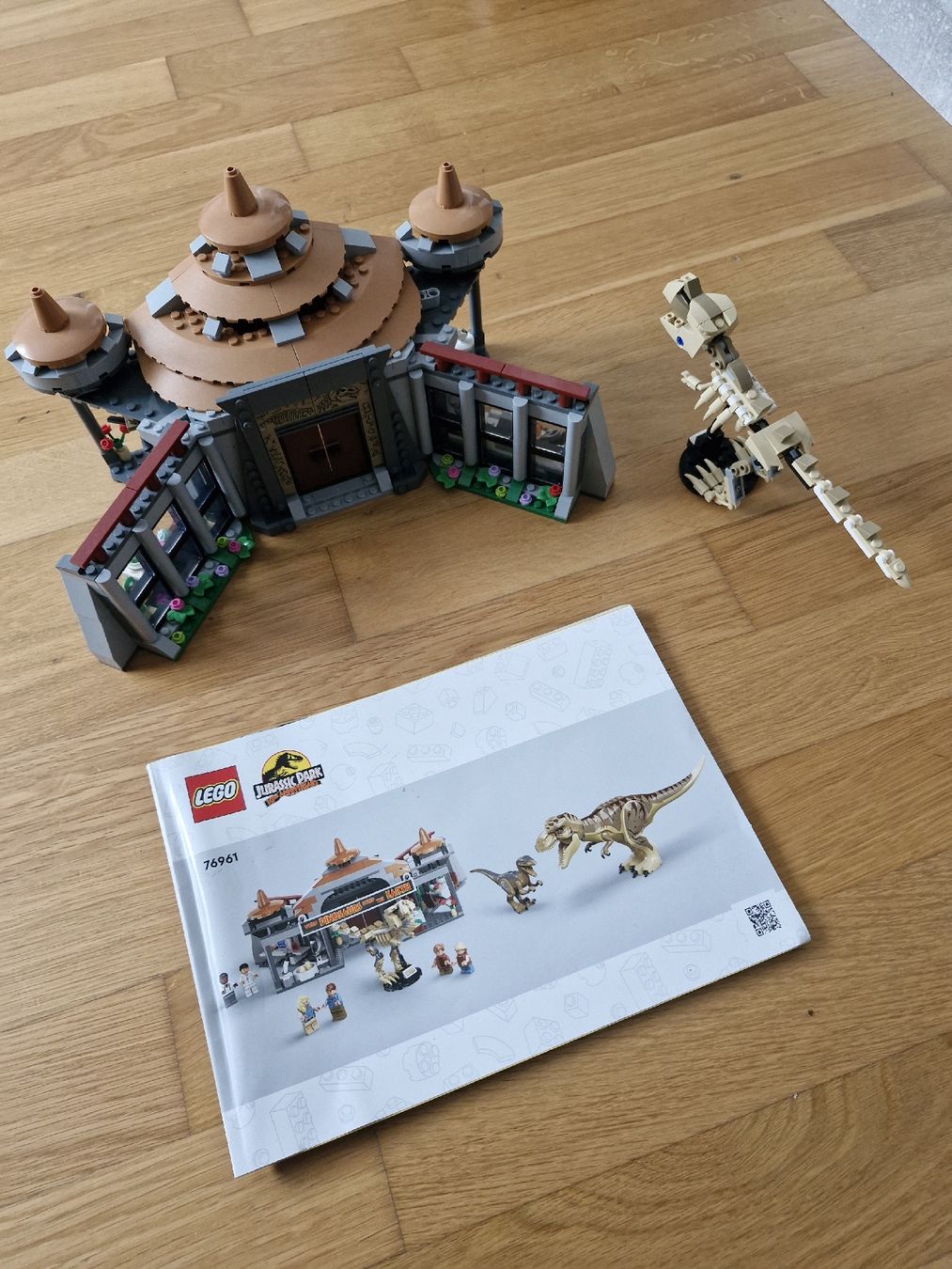 Lego Giocattoli: Jurassic World Besucherzentrum – Usato da Rothenburg venduto da Emmii_96
