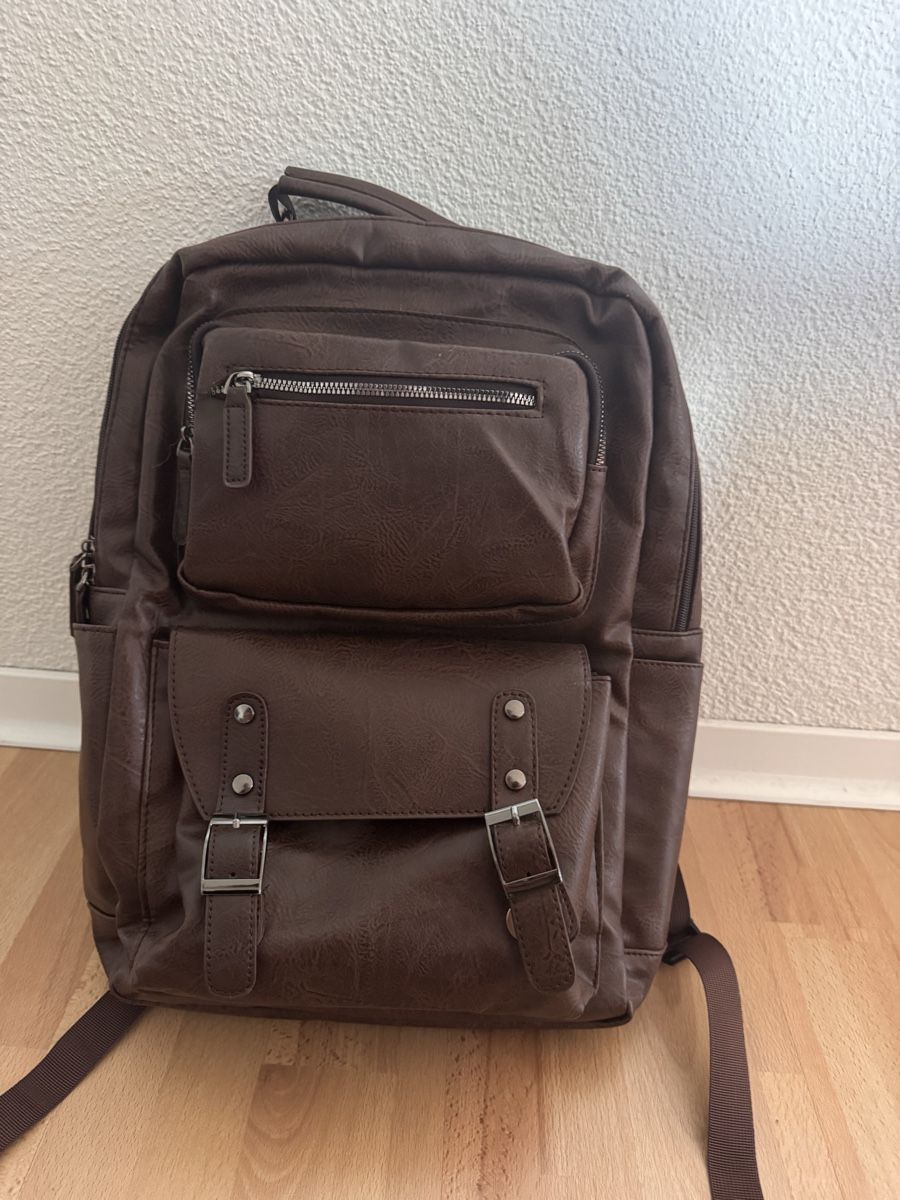 Rucksäcke: Rucksack braun Kunstleder gut erhalten – Neu (gemäss Beschreibung) aus Hünenberg See von luc_lxp9